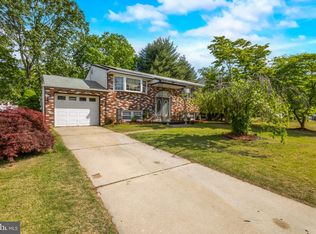 1052 Standish Dr, Turnersville, NJ 08012
