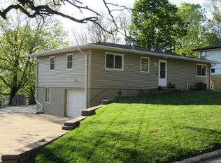 300 Skyline Dr, Council Bluffs, IA 51503
