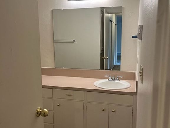 5th image of 4082 Commercial St SE #4080-30