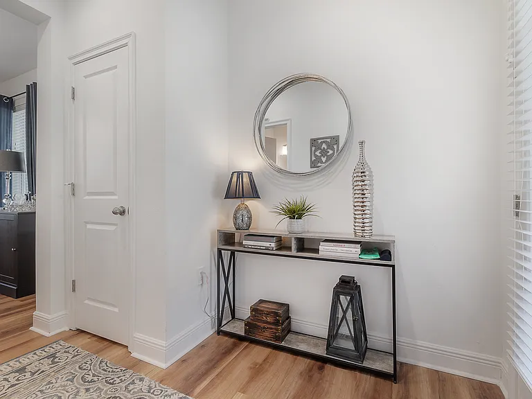 1714 E Lambright St — Photo 24