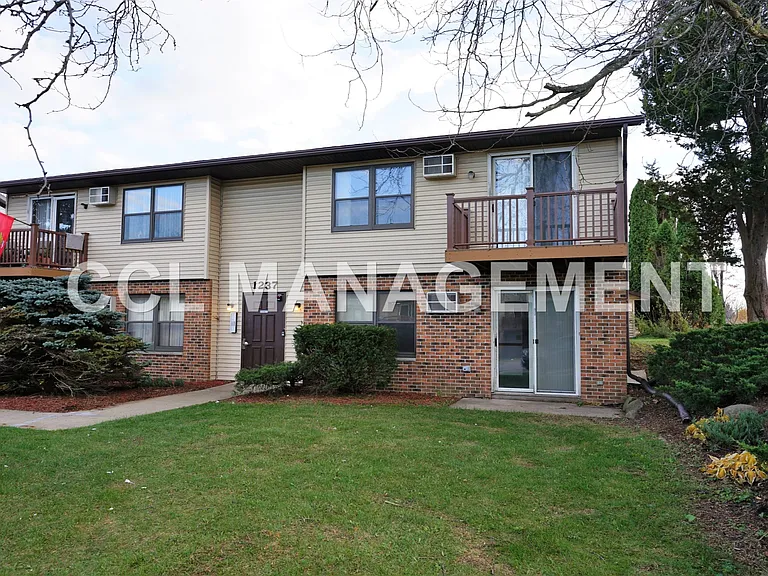 1237 Sunfield St #3 — Photo 16