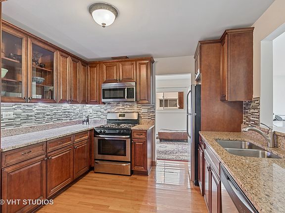 5th image of 8908 Steven Dr APT 1B
