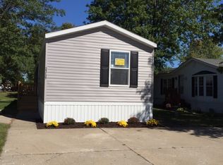 29739 Georgetown Dr, Chesterfield, MI
