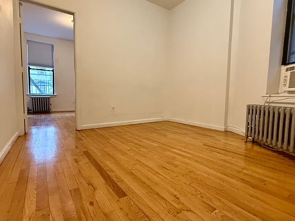 5th image of 236 E 89th St APT 1A