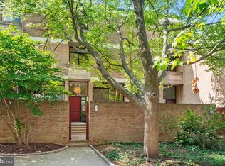 407 N St SW #4, Washington, DC 20024