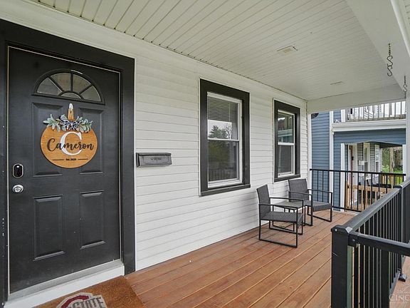 2nd image of 4830 Poplar St