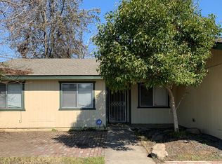 2630 W Victor Ave, Visalia, CA 93277