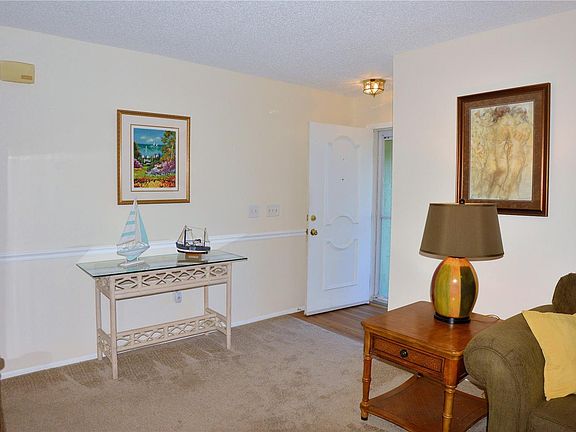 4th image of 376 Gulf Breeze Blvd