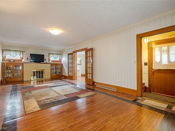 2nd image of 1429 Fulton Rd NW