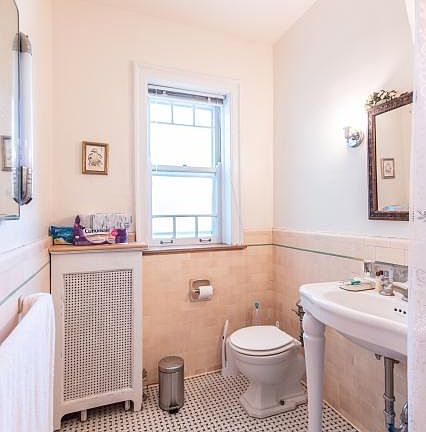 4th image of 2472 W Estes Ave #3