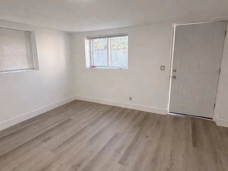183 McKay Rd #1B — Photo 1