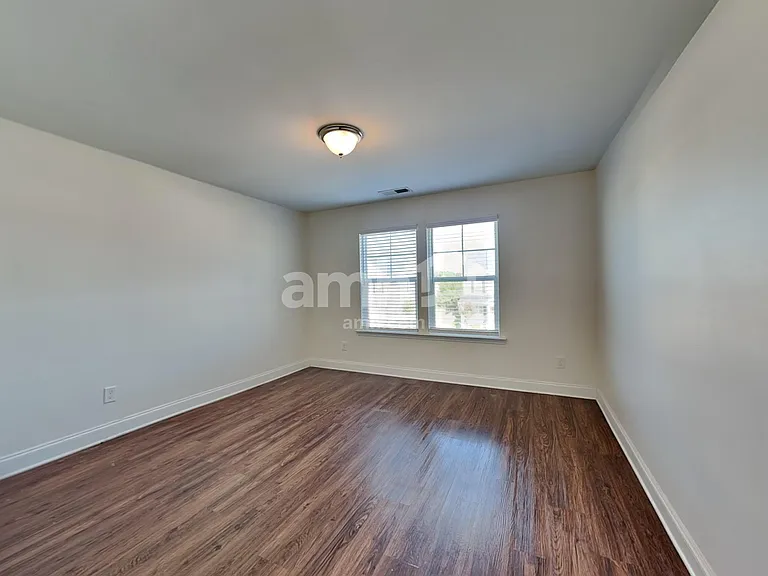 401 Levon Ct — Photo 17