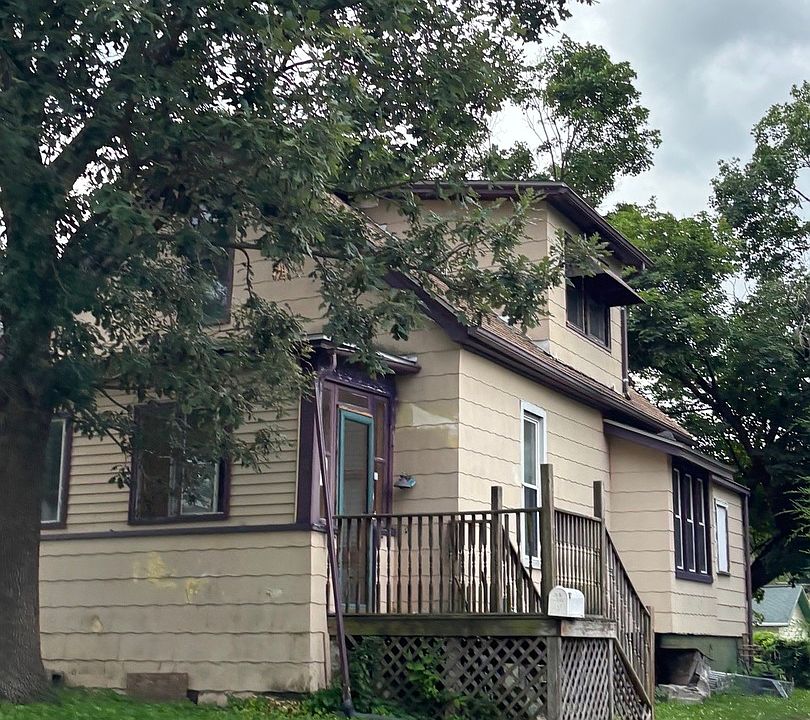 1st image of 807 E Miller St