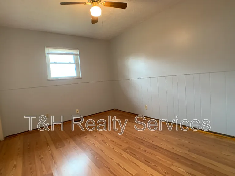 7649 Southfield Dr — Photo 13