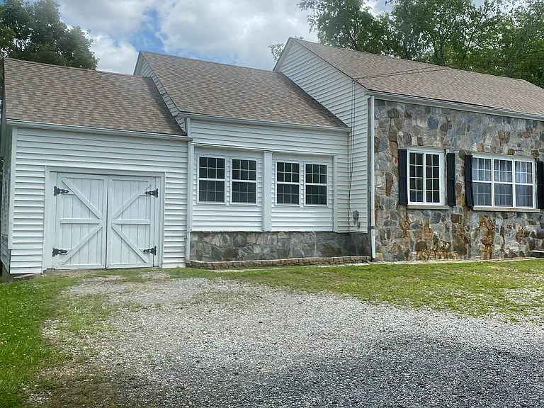 1293 Main St — Photo 2