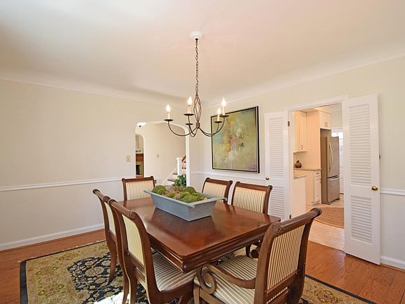 5th image of 3932 Devonshire Dr