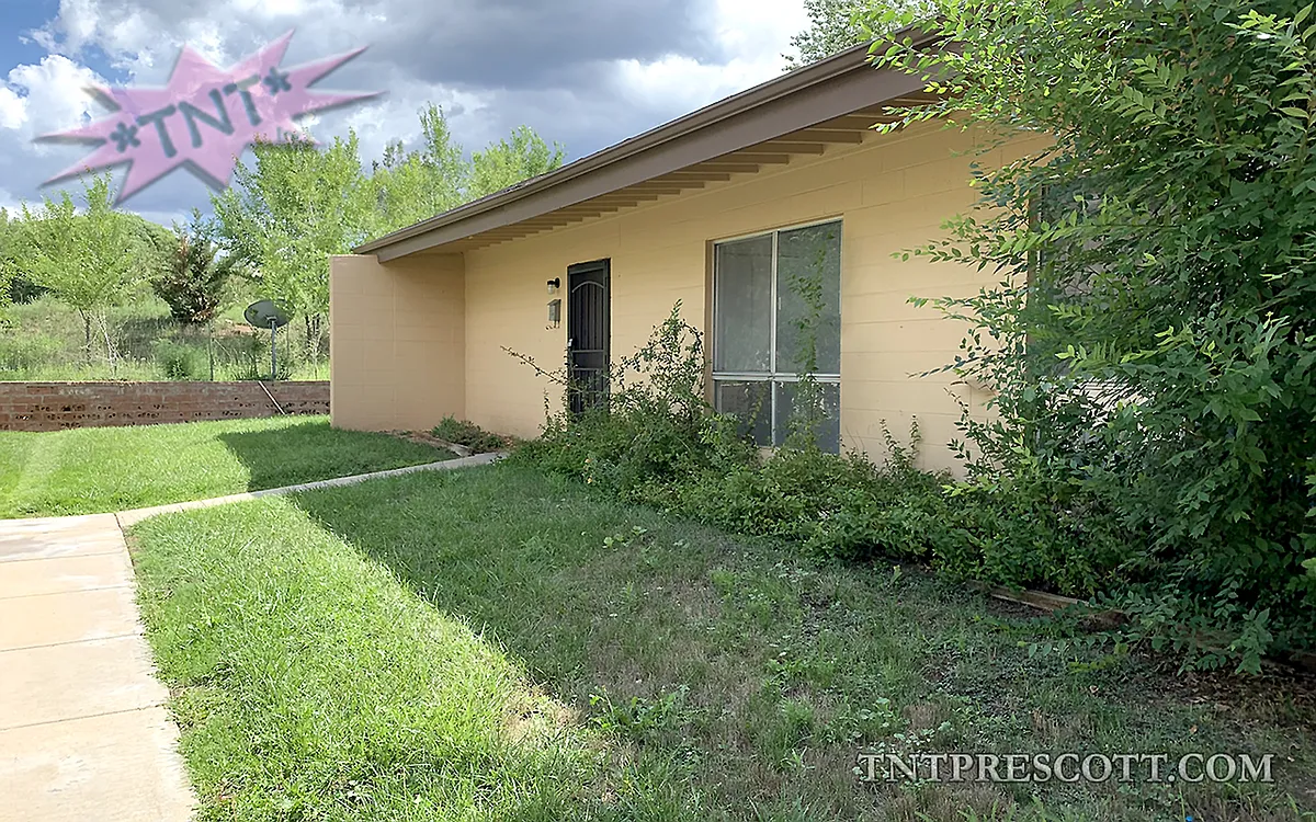 Building Photo - 336 Country Club Cir