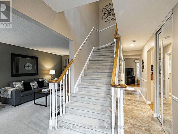 4th image of 124 John Bowser Cres