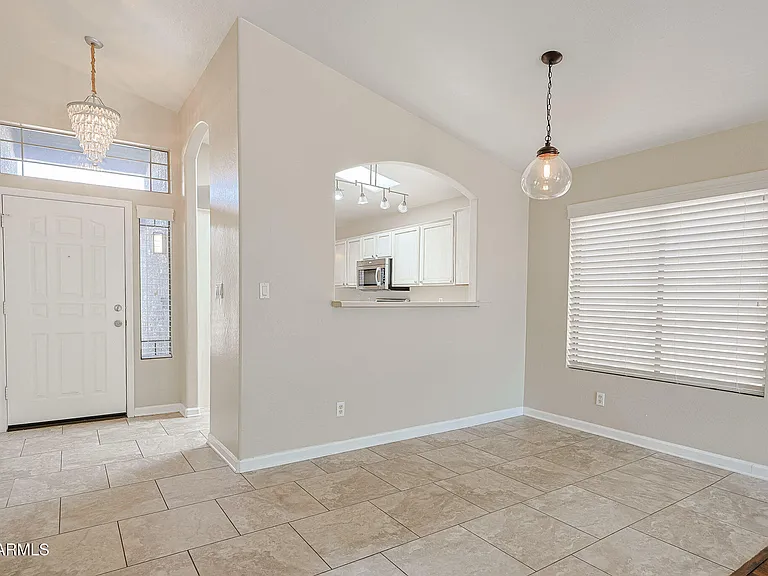 8747 W Adam Ave — Photo 9