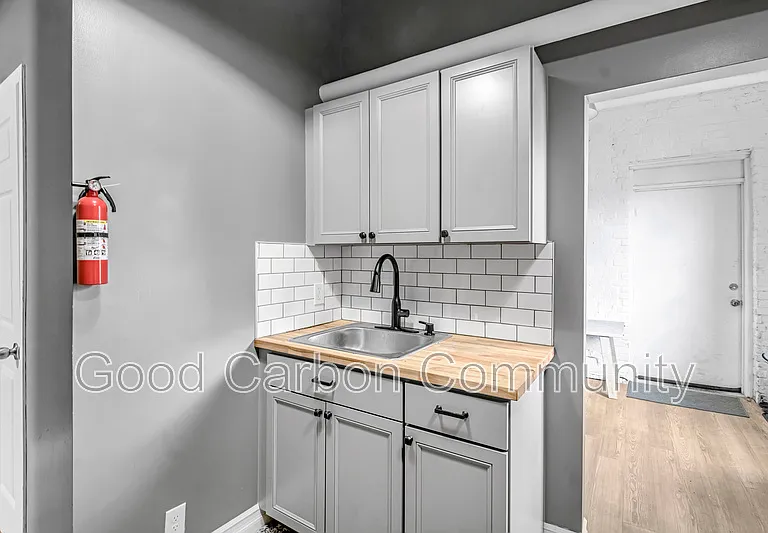 30 Water St #101 — Photo 6