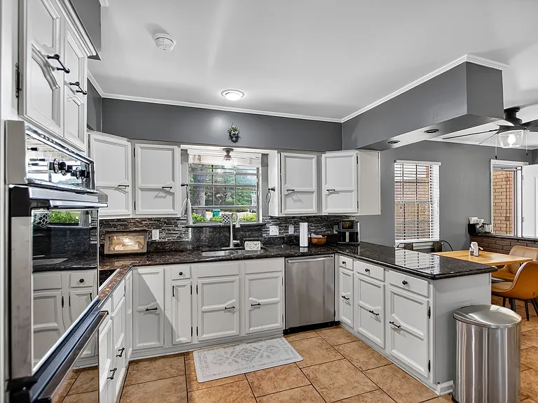 6627 Golf Club Dr — Photo 4