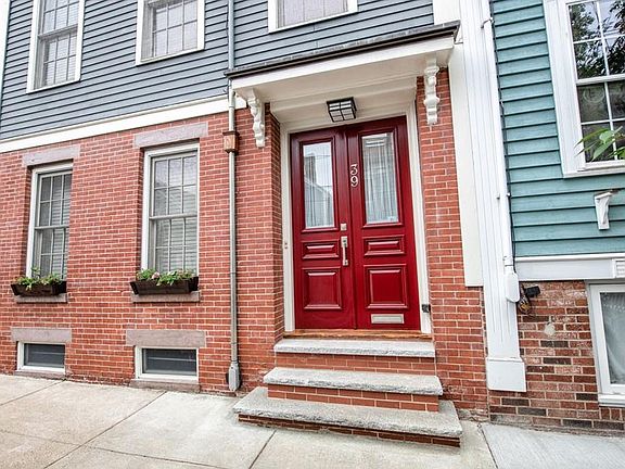 2nd image of 39 Russell St