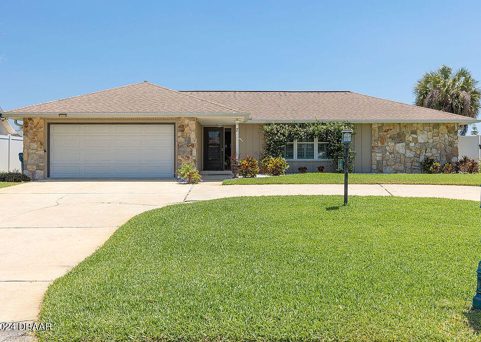 1st image of 7 W Sea Harbor Dr