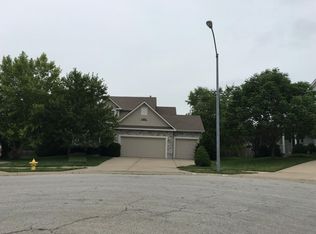 2500 SW 10th Ter, Lees Summit, MO 64081