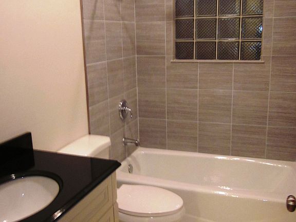 5th image of 2215 W Shakespeare Ave