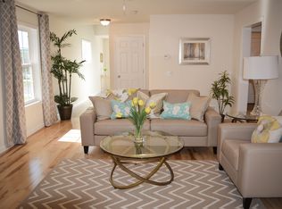 440 Annas Ct, Colchester, VT 05446