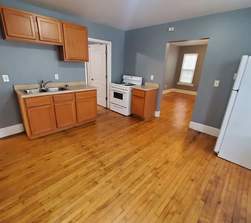 3368-3374 N Booth St 6 unit