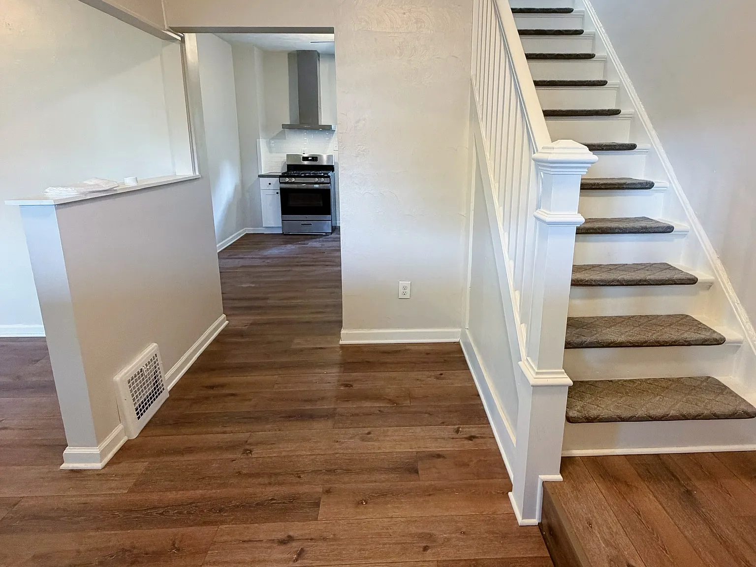 3 bed, 1352 sqft, $1,500 — Photo 2
