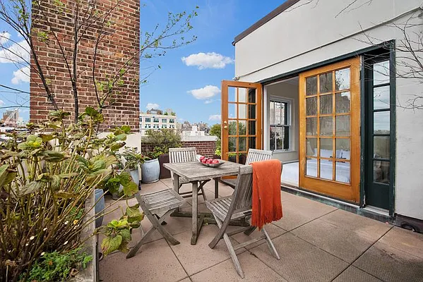 Rented by Keller Williams NYC | media 22