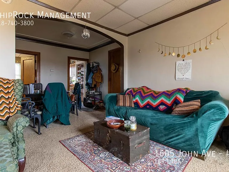 1605 John Ave #3 — Photo 4