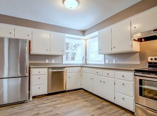 5688 Harbort Rd, Waunakee, WI 53597