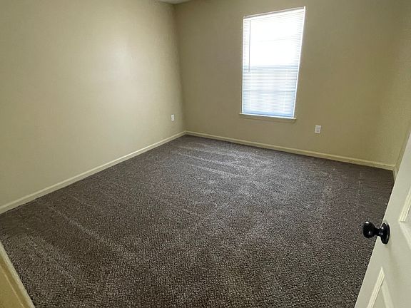 4th image of 750 Heritage Dr #6