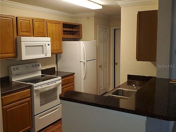 4th image of 18145 Bridle Club Dr #18145