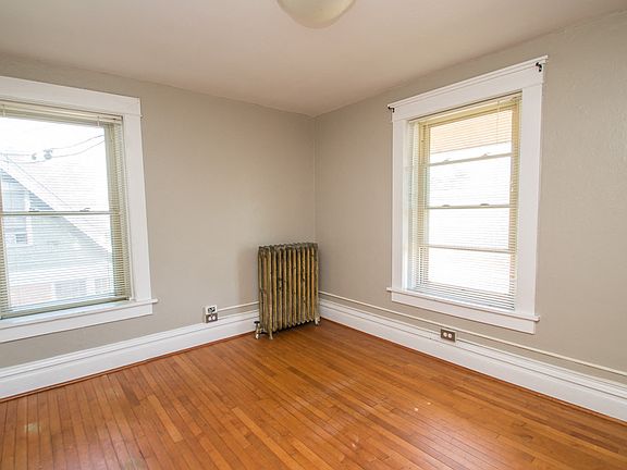 1501 Broadway Street Unit 4 Living/ Bedroom Area