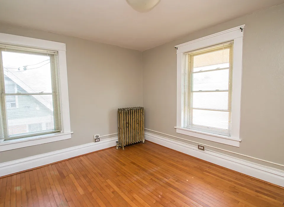 1501 Broadway Street Unit 4 Living/ Bedroom Area