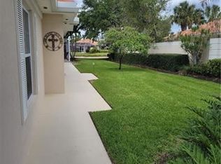 3523 El Verdado Ct, Naples, FL 34109