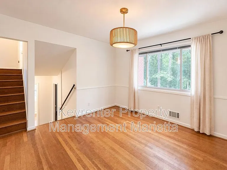 3720 Lake Dr SE — Photo 14