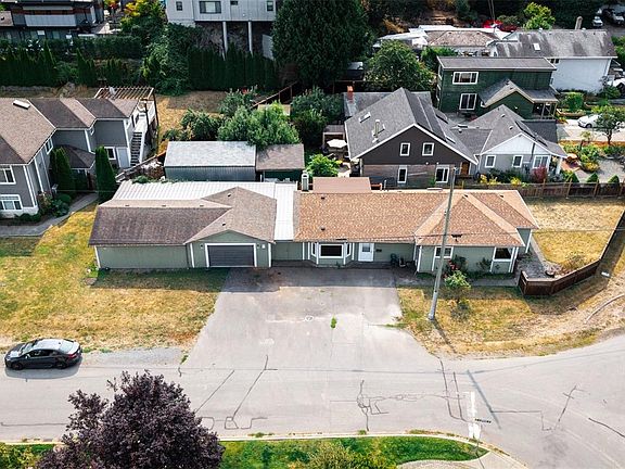 2nd image of 9 Camden Ave