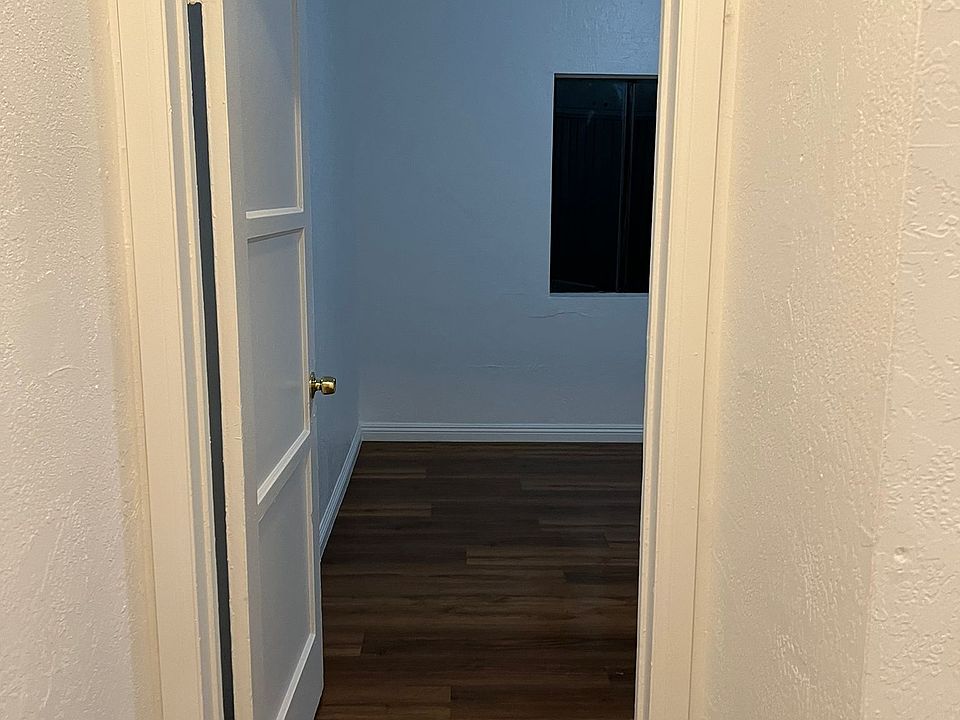 1st image of 1214 E Sandison St #1