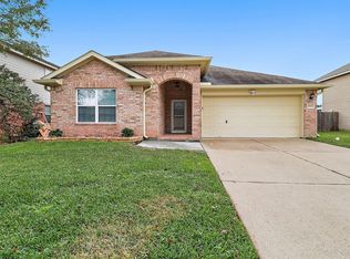 8007 Berkely Ct, Baytown, TX 77521