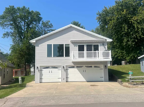 20807 S Lagoon St, Spirit Lake, IA 51360