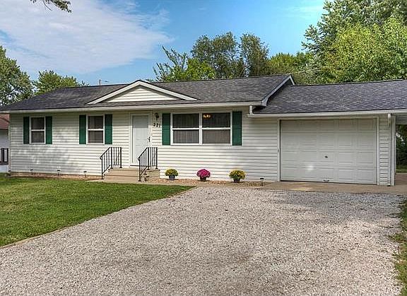 2nd image of 221 Cottage Hill Dr