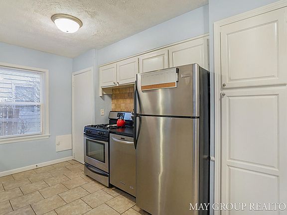 5th image of 2110 Martin Ave SE