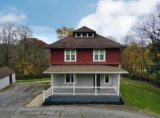 476 Cedar Rocks Rd, Wheeling, WV 26003