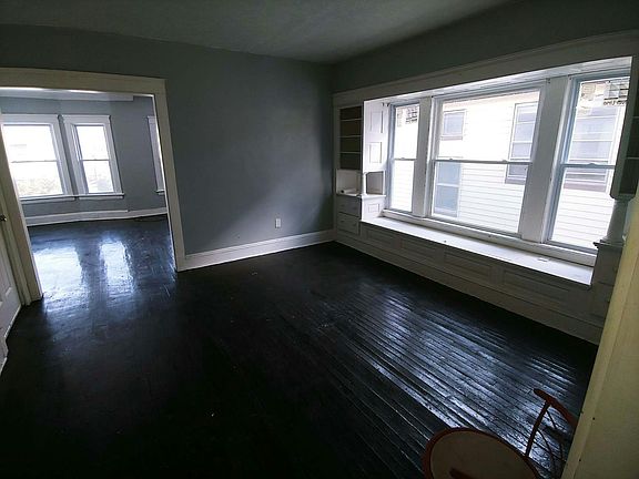 4th image of 1414 E 110th St #2