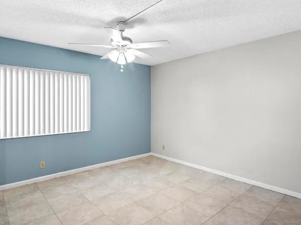 4731 Sable Pine A1 Circle, West Palm Beach, FL 33417